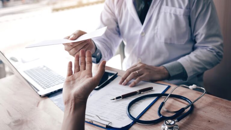 Leia mais sobre o artigo Trabalhador “viciado em atestado” ganha indenização de R$ 38 mil