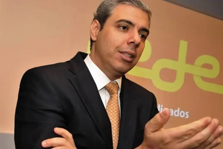Leia mais sobre o artigo CEO do Itaú diz que parte dos mil recém-demitidos pelo banco assumiu que trabalhava para outros lugares no ‘home office’